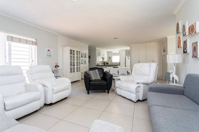 3 Bedroom Property for Sale in Sunningdale Western Cape